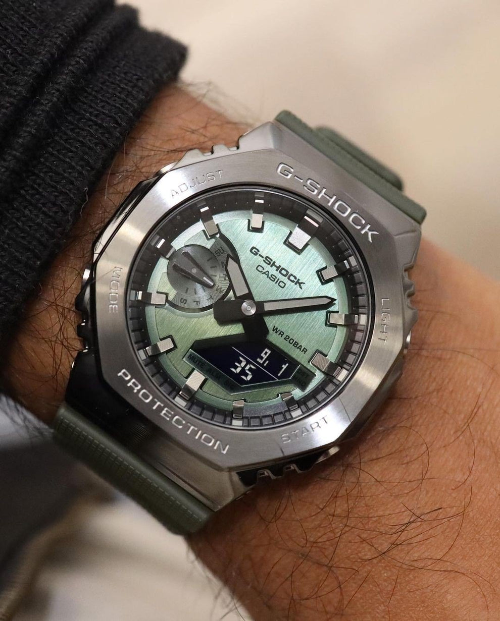 GM 2100 GREEN METAL BODY WATCH
