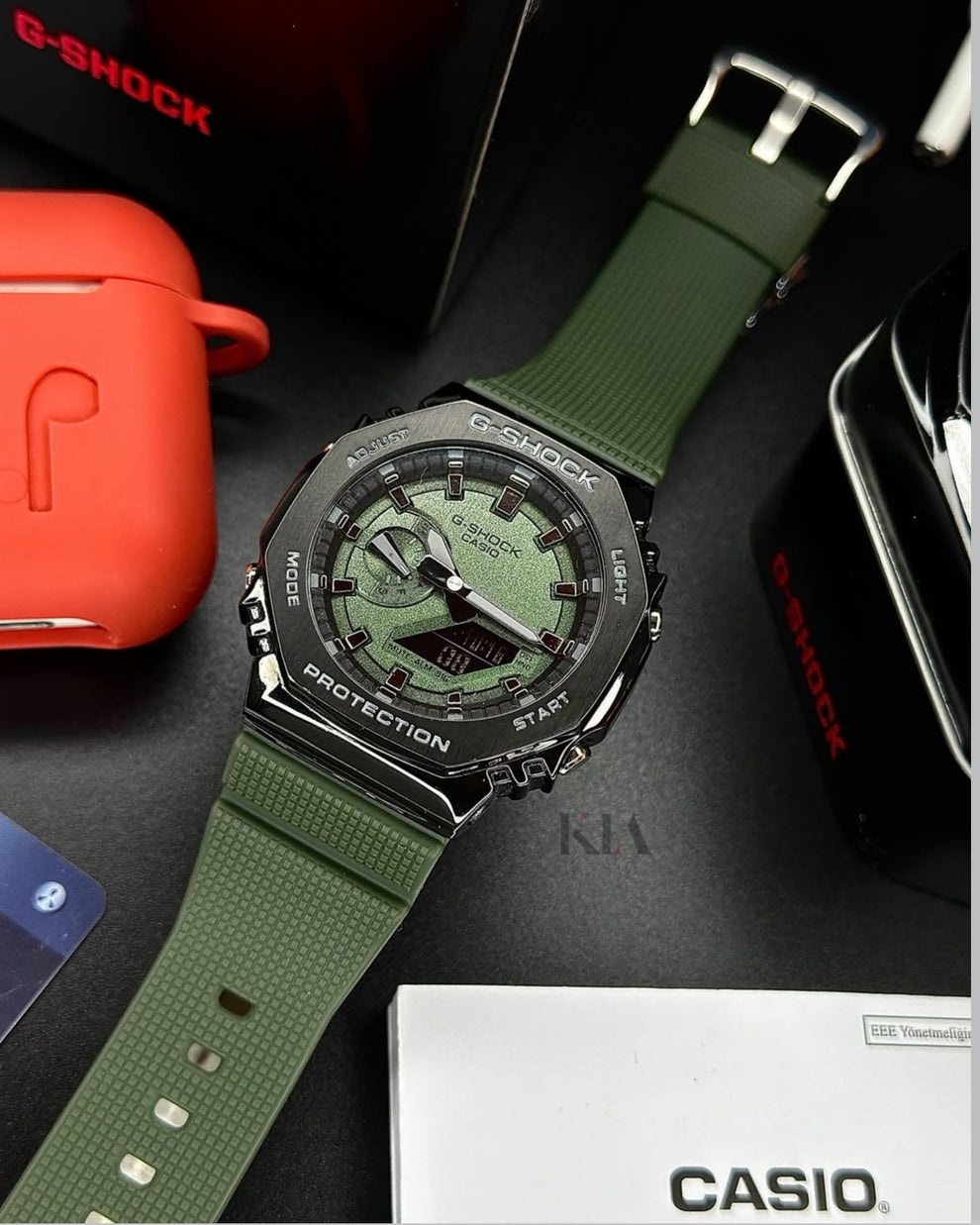 GM 2100 GREEN METAL BODY WATCH
