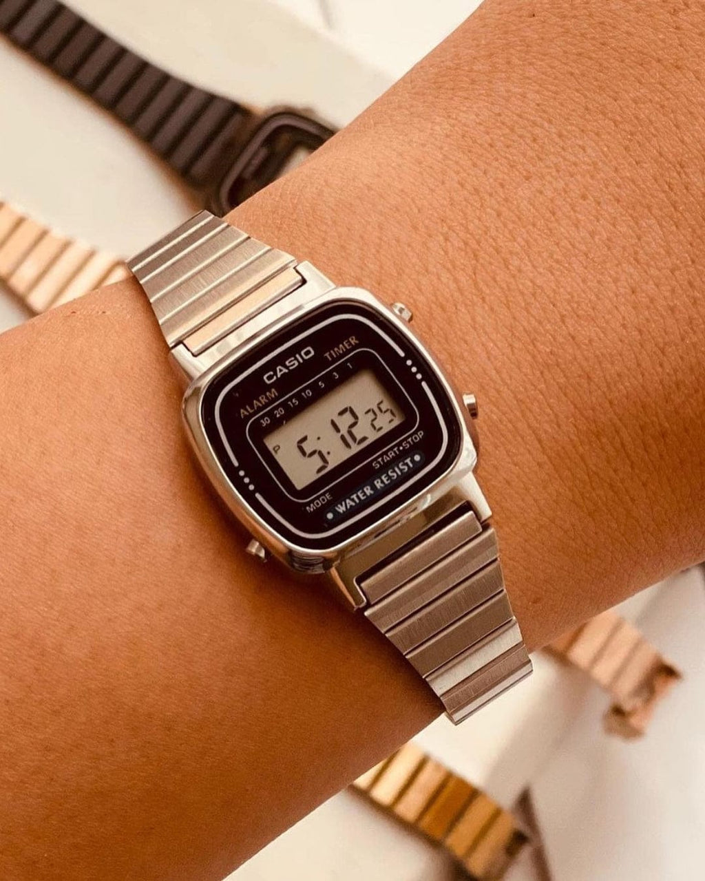 CASIO-670-SMALL-DAIL SILVER