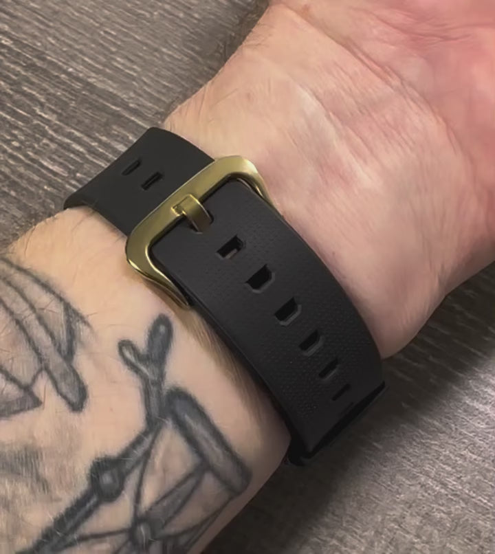 GM-2100 FULL METAL GOLD BEZEL BLACK DAIL WATCH